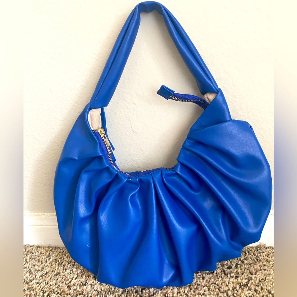 Women’s trendy blue purse